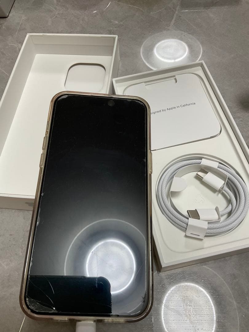 iPhone15ProMax 256GB SIMフリー 本体 美品 ホワイト