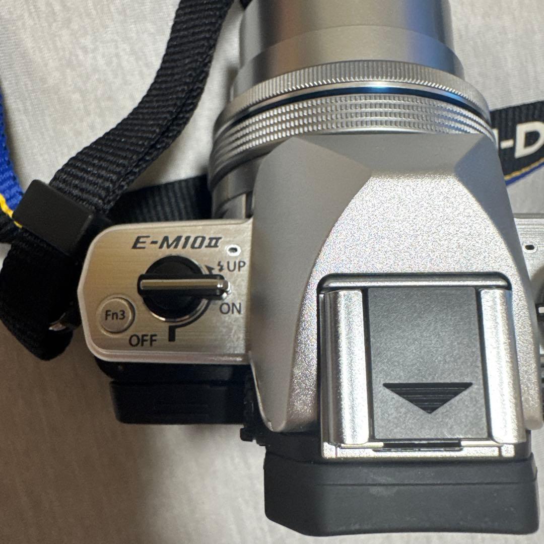 OLYMPUS OM-D E-M10Ⅱミラーレスカメラ
