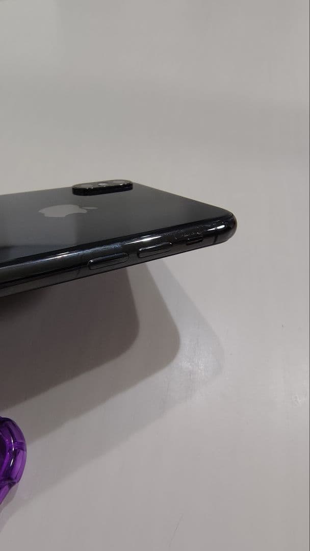 Apple iPhone XS スペースグレー ケース付き