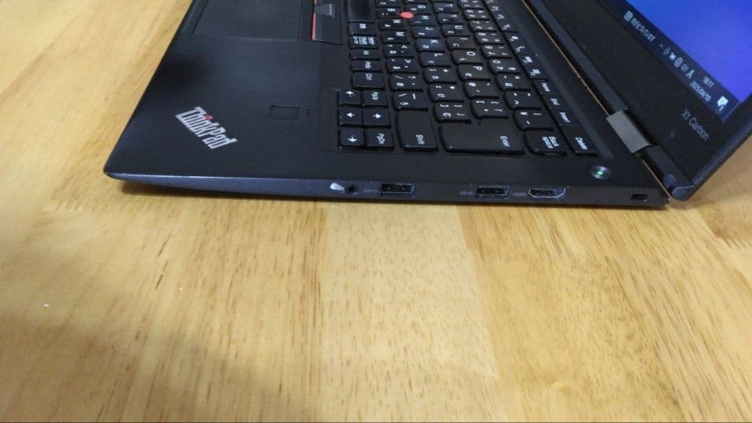 人気レノボ　シンクパッド　X1 Carbon　i5 メモリ4GB SSD128