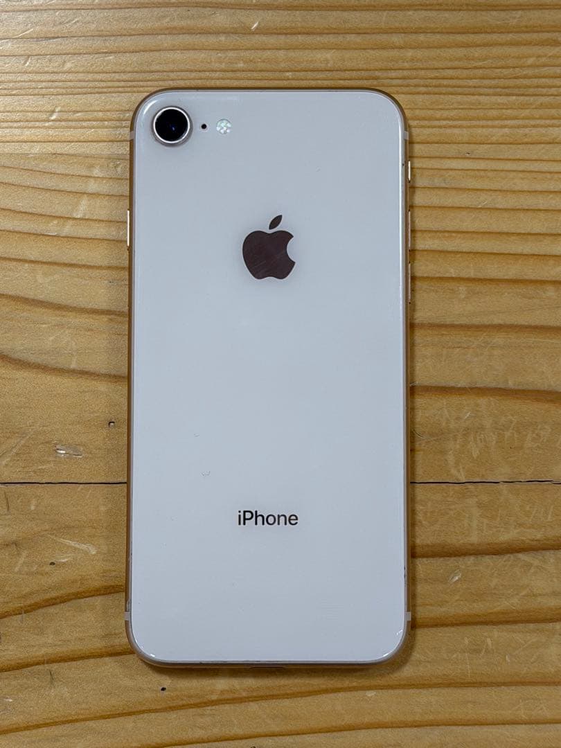 iPhone8 美品　64GB SIMフリー