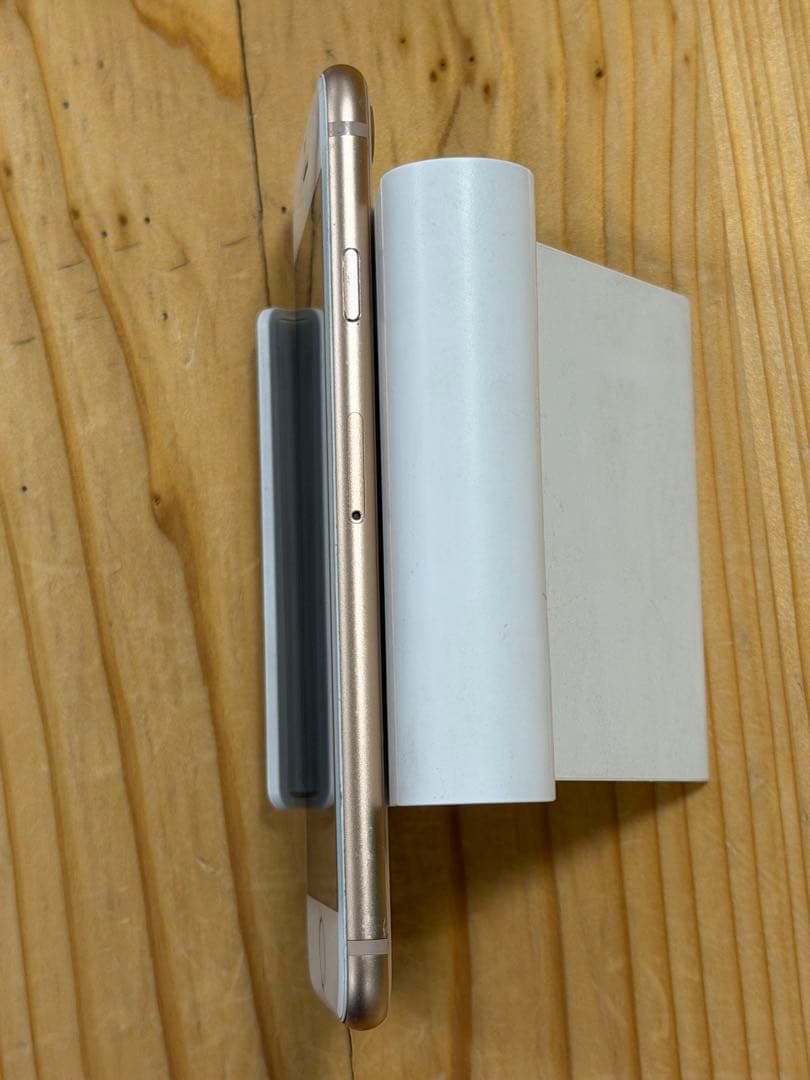 iPhone8 美品　64GB SIMフリー