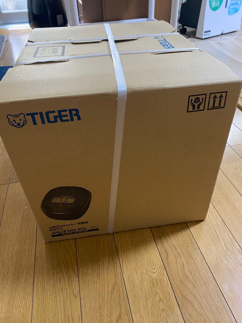 タイガー　TIGER 炊飯器 JPL-T100KG 5.5合 エボニーブラック