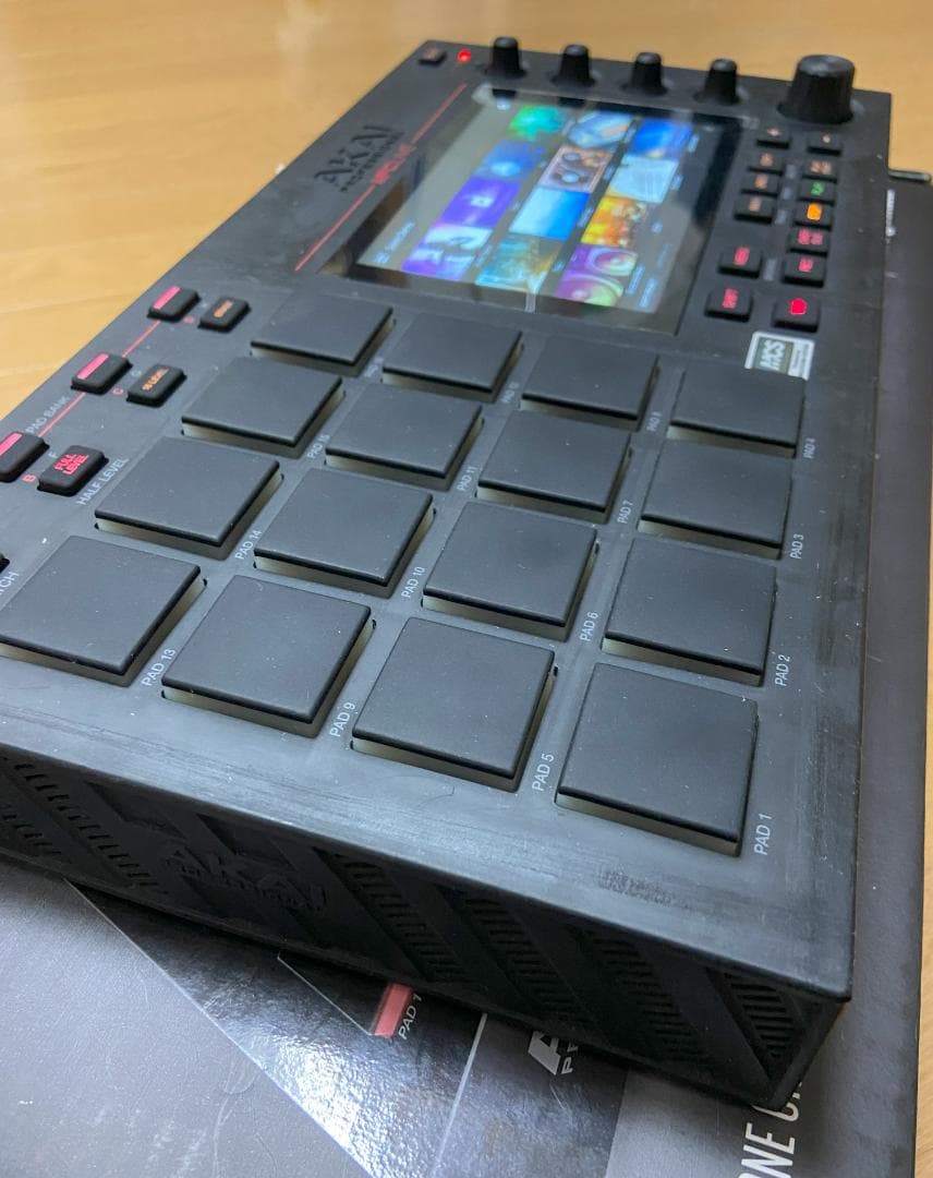 AKAI MPC Live コントローラー 動作確認済み