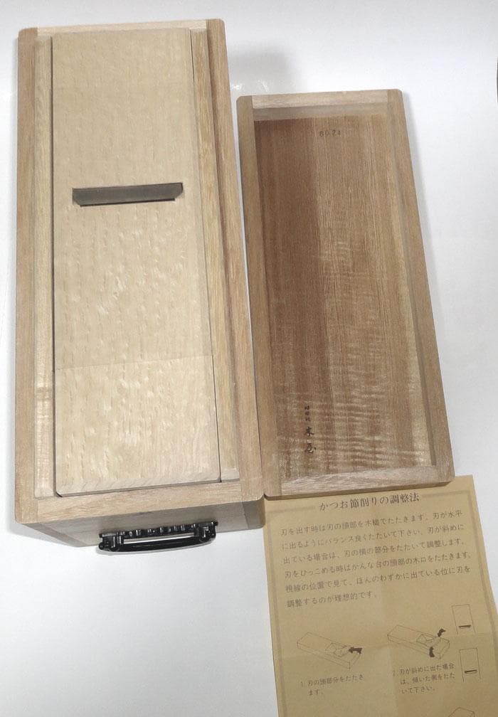 週末値下　未使用　日本橋　木屋　鰹節削り器　桐箱　　定価　29.150円