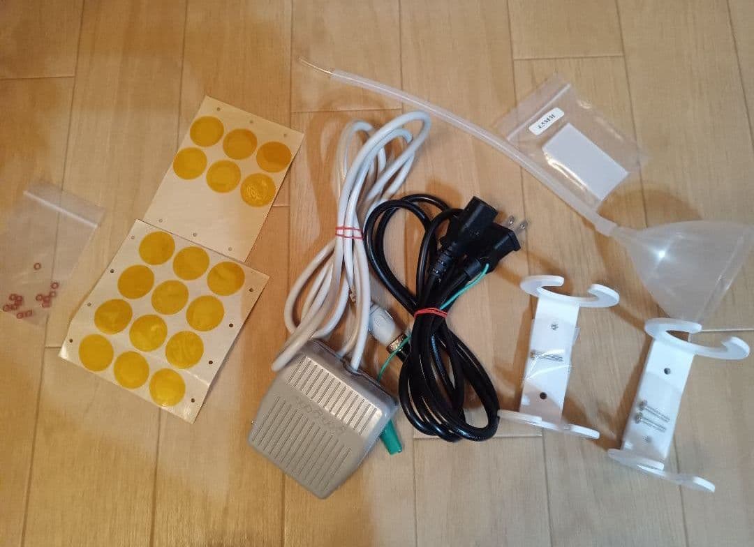 超音波美容機器 V-mate ブイメイト　プローブ2本、付属品　ジャンク状態あり