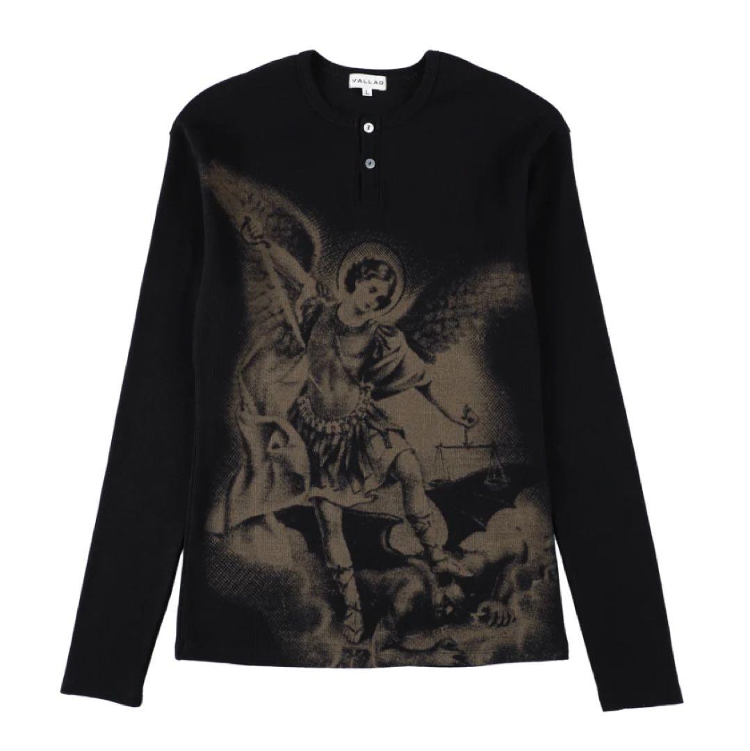 valladサーマルV.HENRY NECK L/S IO着用