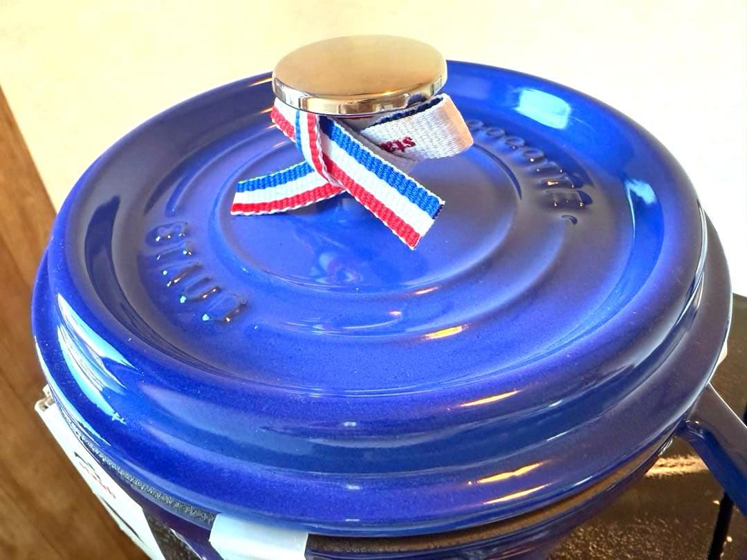 ストウブ希少限定ロイヤルブルー新品ラウンドココット１６ｃｍ箱＆生涯保証付