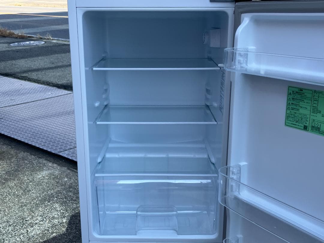 愛知岐阜/送料込★2023年★ハイセンス　120L冷蔵庫　HR-B12E2W