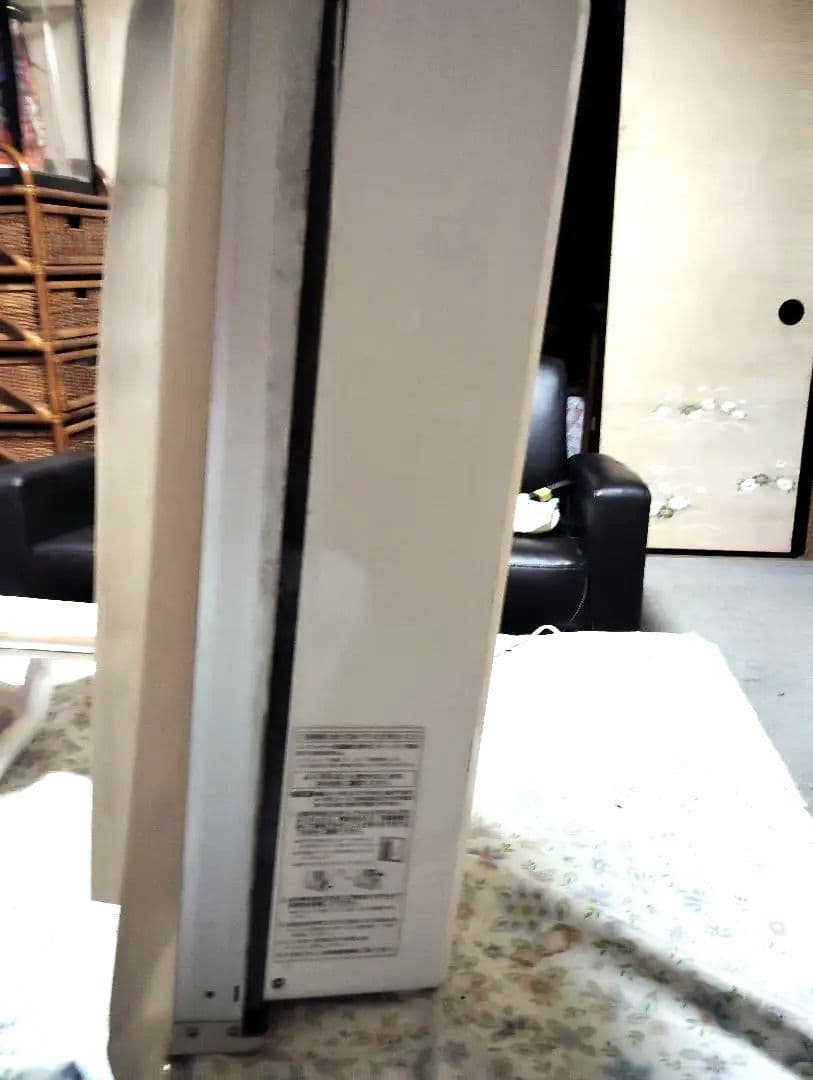 不*郎様 小泉の窓用エアコン スリムデザイン ホワイト