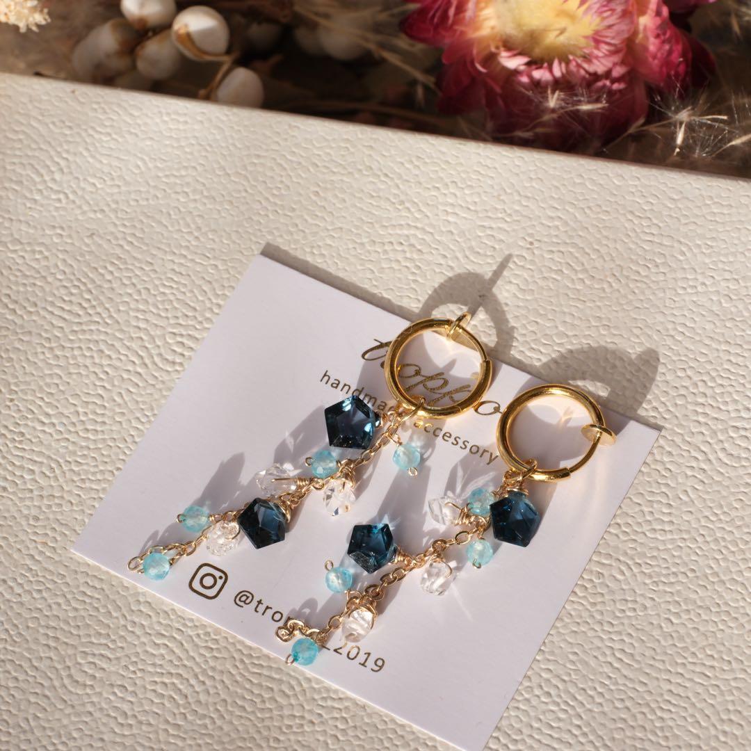 ポメころび ♦︎14kgfスコロライトトライアングルピアス/イヤリング