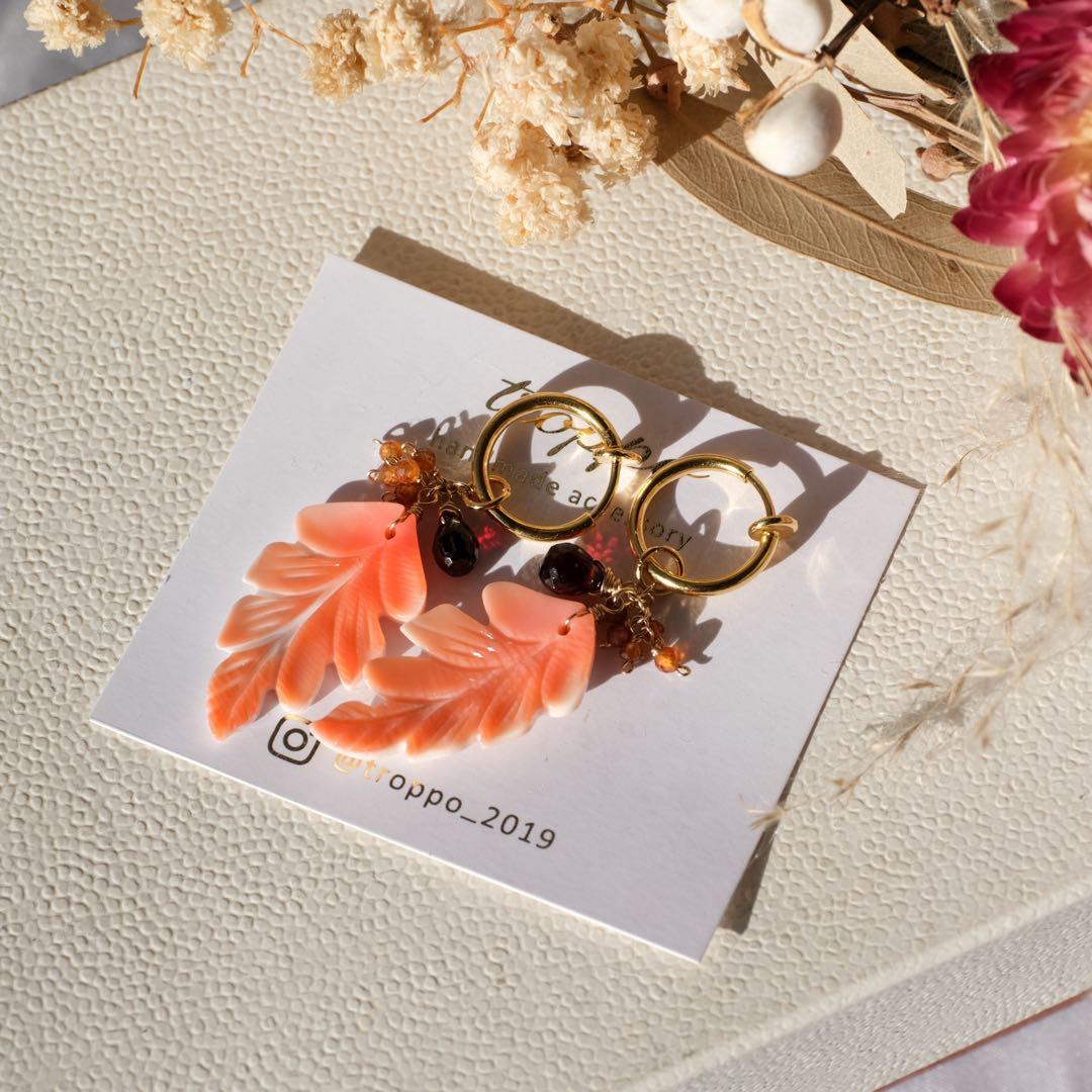 ポメころび ♦︎14kgfスコロライトトライアングルピアス/イヤリング