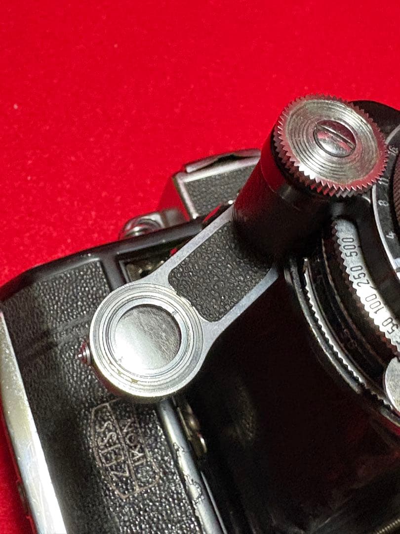 スーパーセミイコンタ(ツァイスイコン社} 純正革製カメラケース有り