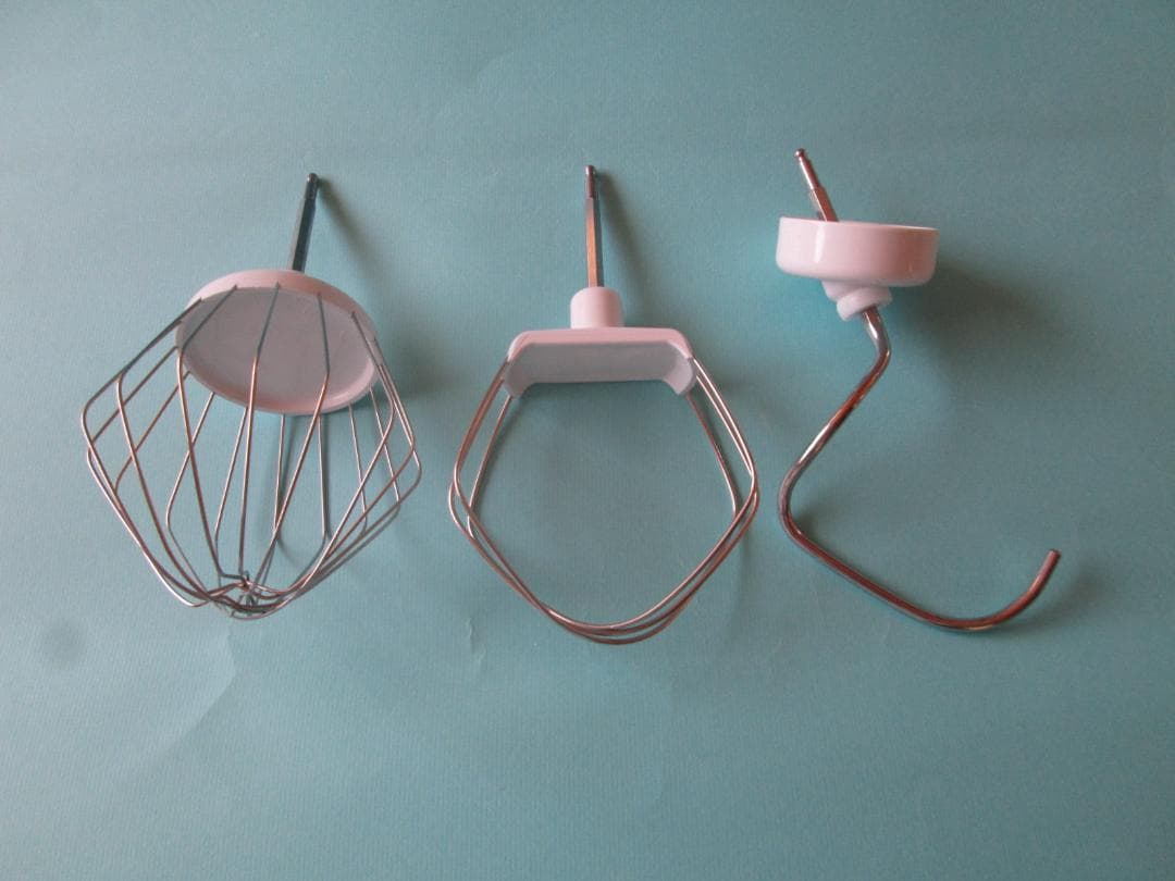 BOSCH　ボッシュコンパクトキッチンマシン　付属品元箱あり　パン・ケーキなどに