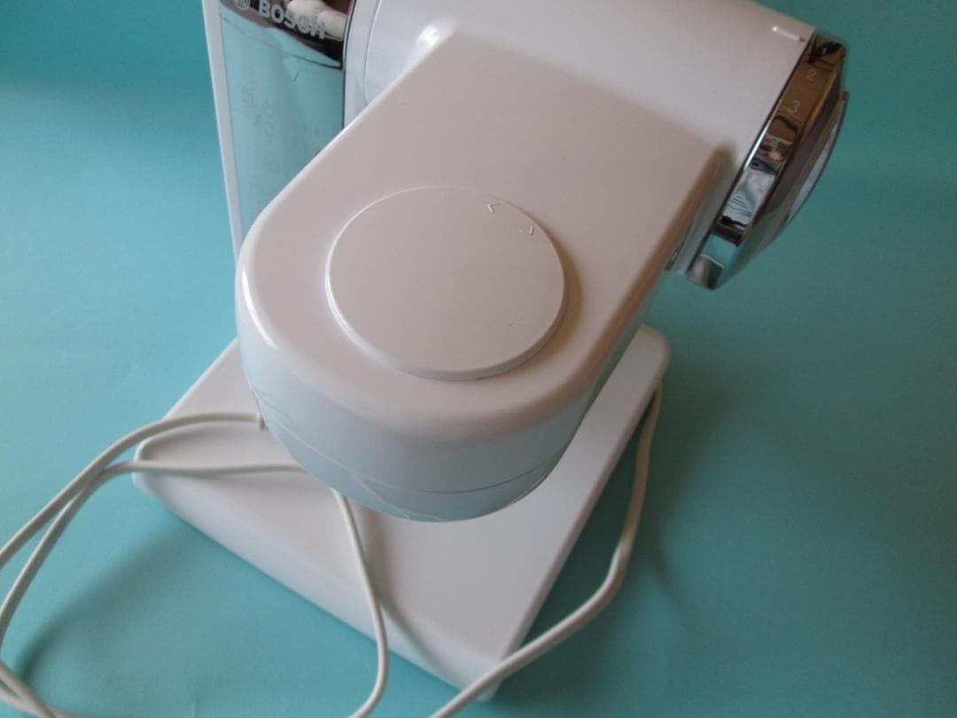 BOSCH　ボッシュコンパクトキッチンマシン　付属品元箱あり　パン・ケーキなどに