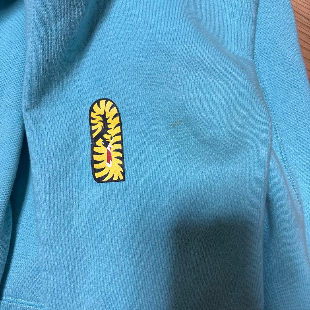 apeシャークパーカー水色