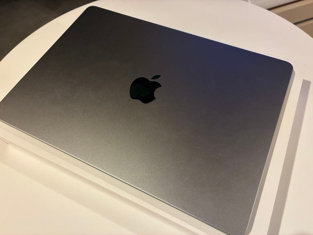 MacBook Air M2 13インチ24GB 512GB