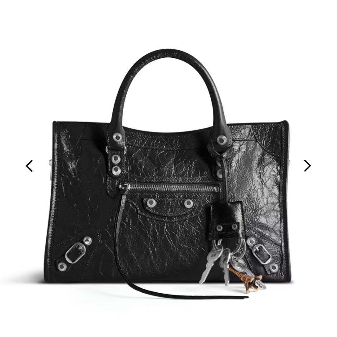 【balenciaga】 Le City チャーム エッフェル塔 ブラック