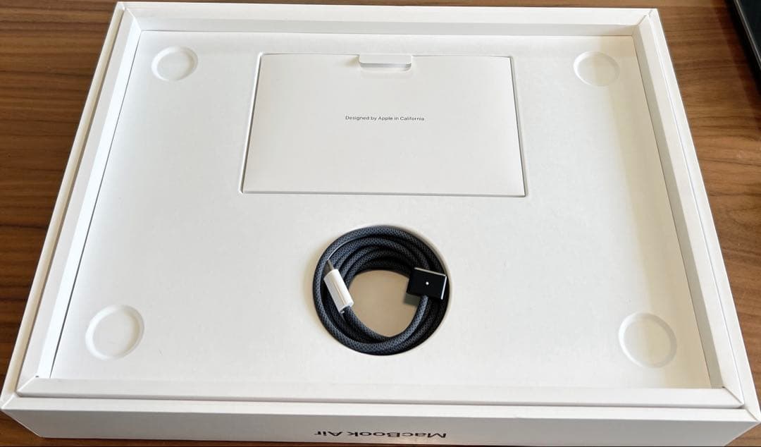 土*！様 MacBook Air M2（8GB/256GB/バッテリー最大容量1