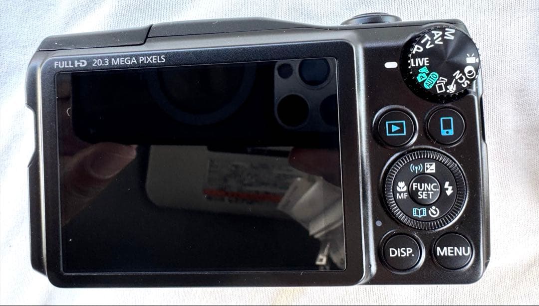 Canon PowerShot SX710 HS 本体と付属品