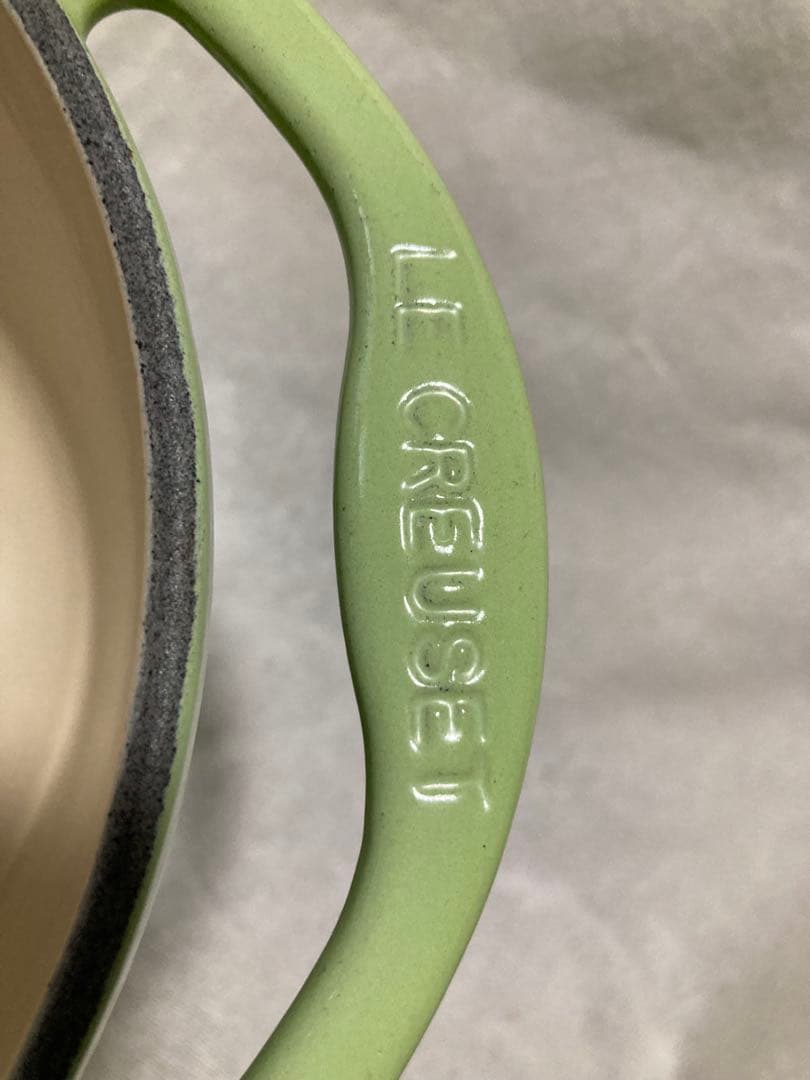 ル・クルーゼ　ココットセンセーション　18㎝　キウイ