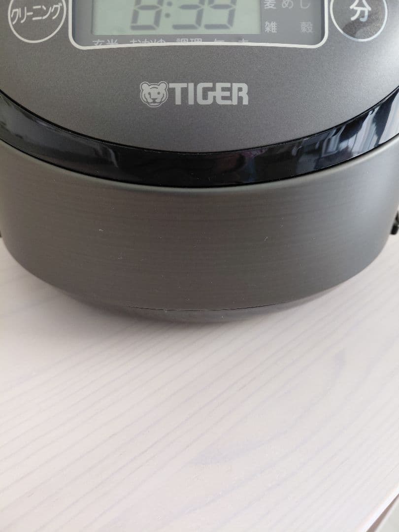 TIGER IHジャー炊飯器 JPF-G055スチールブラックKL 25年製3合