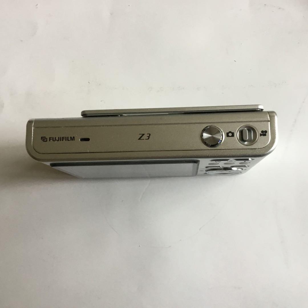 FUJIFILM FINEPIX Z3 デジタルカメラ