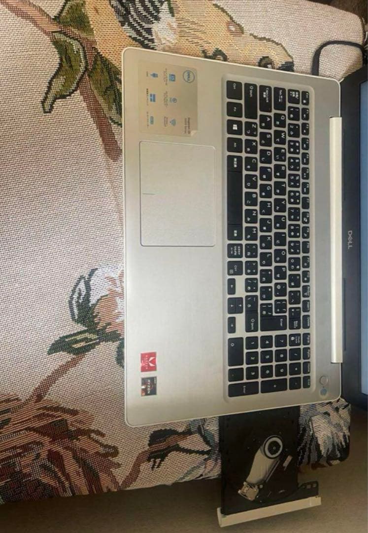 DELLパソコンノートメモリ8GB/SSD高速動作順調　Windows11