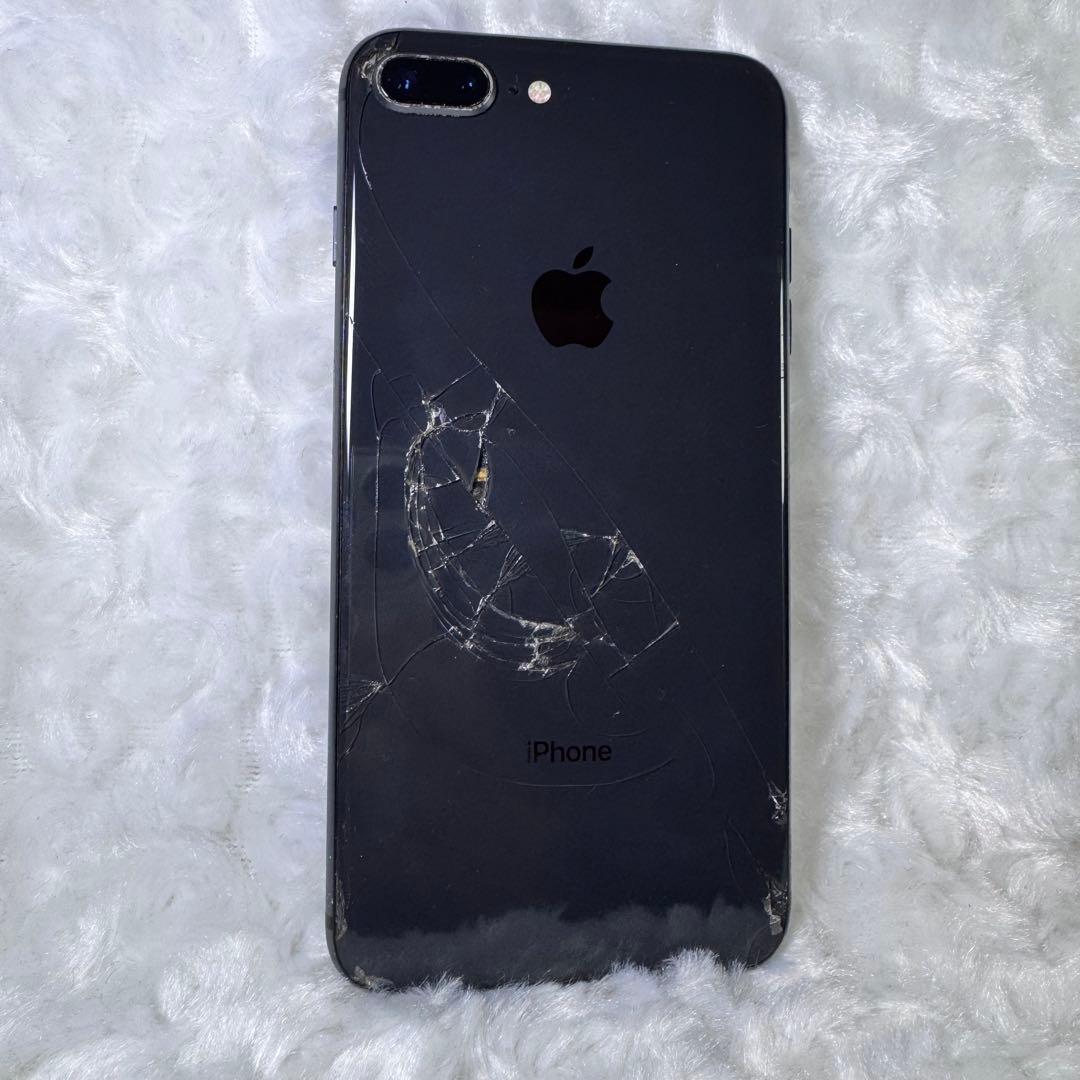 ［ジャンク]Apple iPhone 8 Plus 64GB SIMロックあり