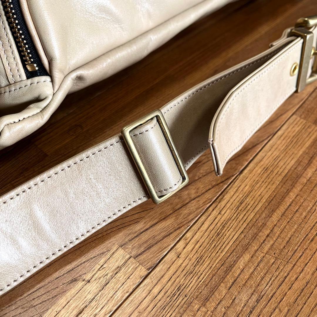 【未使用】PARASITE 本革 キルティングレザーボディバッグ ベージュ