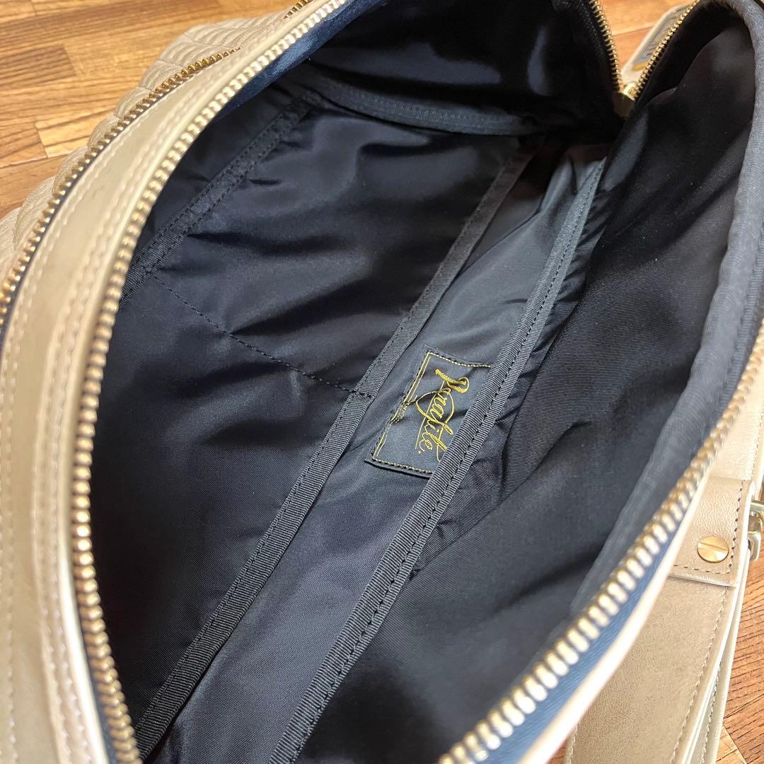 【未使用】PARASITE 本革 キルティングレザーボディバッグ ベージュ