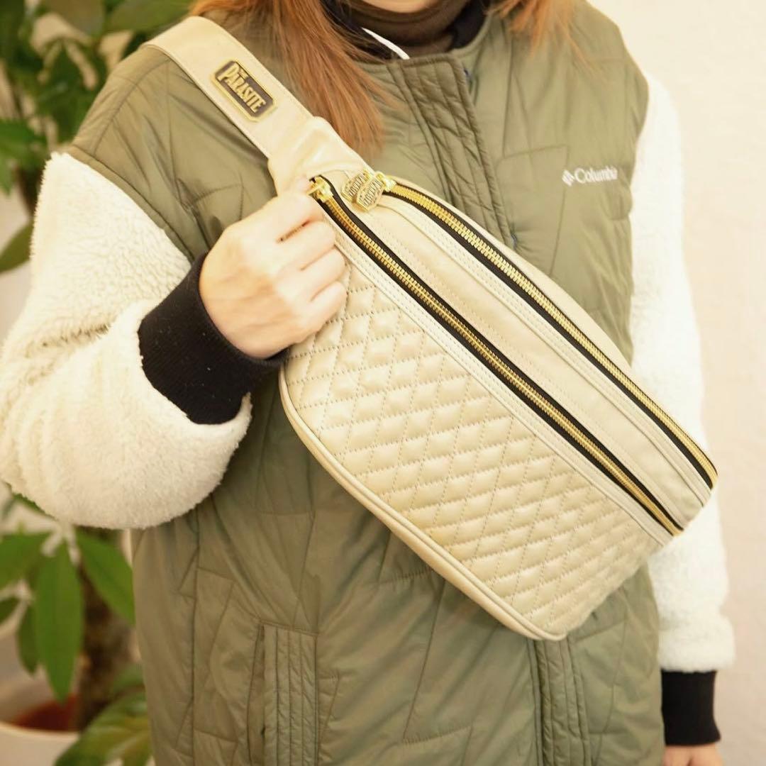 【未使用】PARASITE 本革 キルティングレザーボディバッグ ベージュ