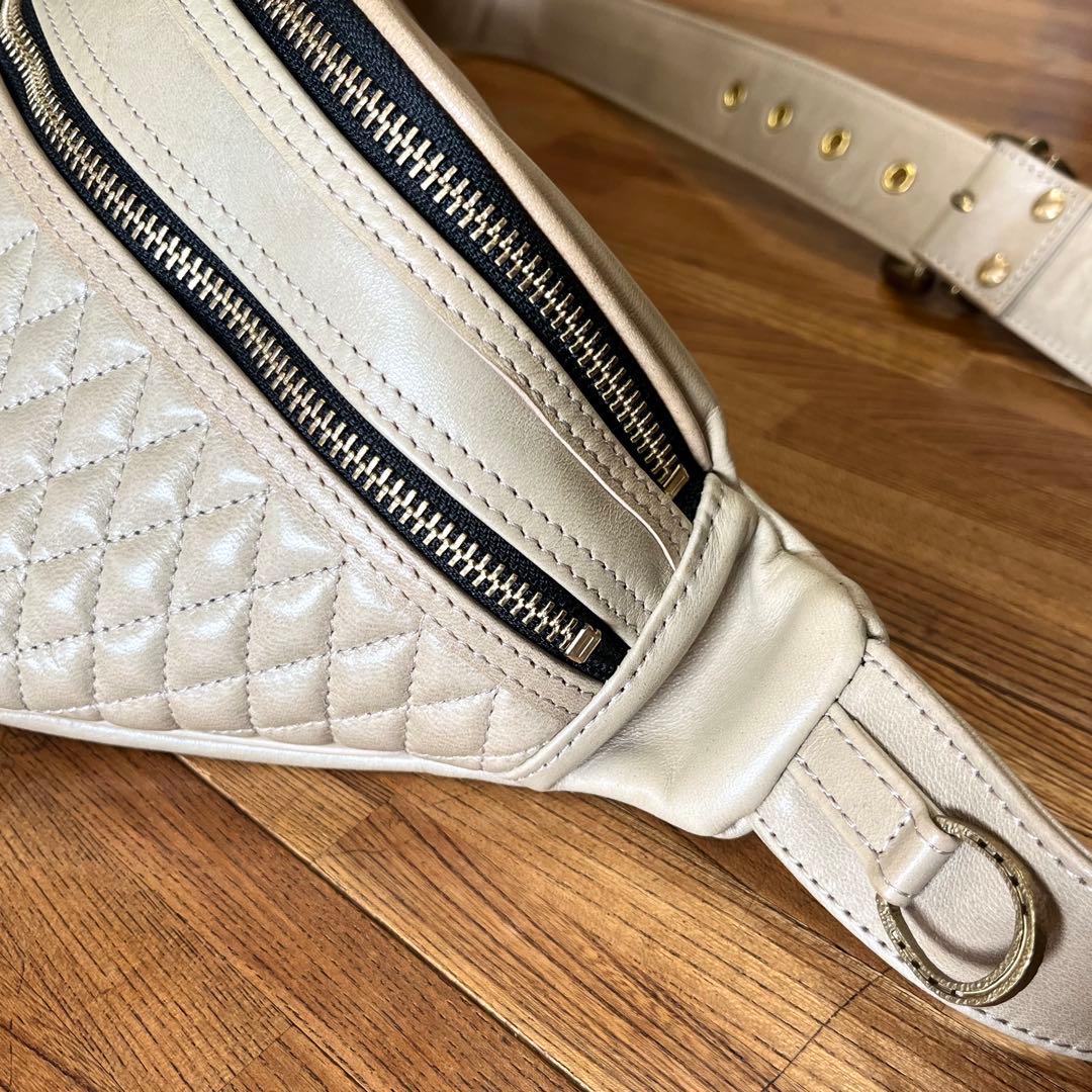 【未使用】PARASITE 本革 キルティングレザーボディバッグ ベージュ