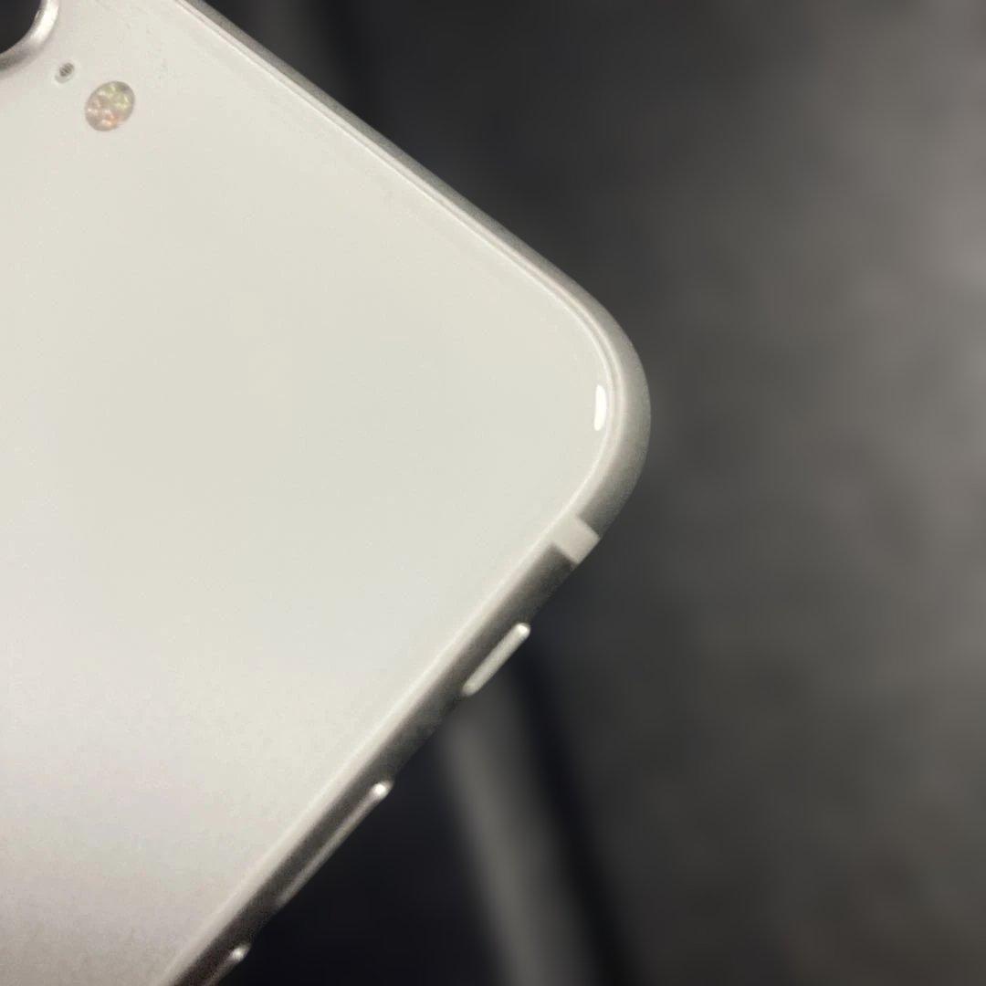 Apple iPhone se(第二世代)ホワイト 本体 64GB