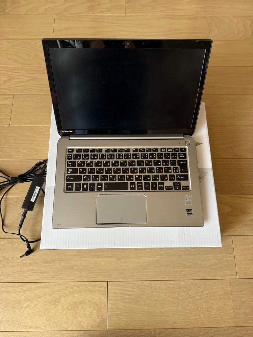 箱付TOSHIBA dynabook KIRA VB73RS