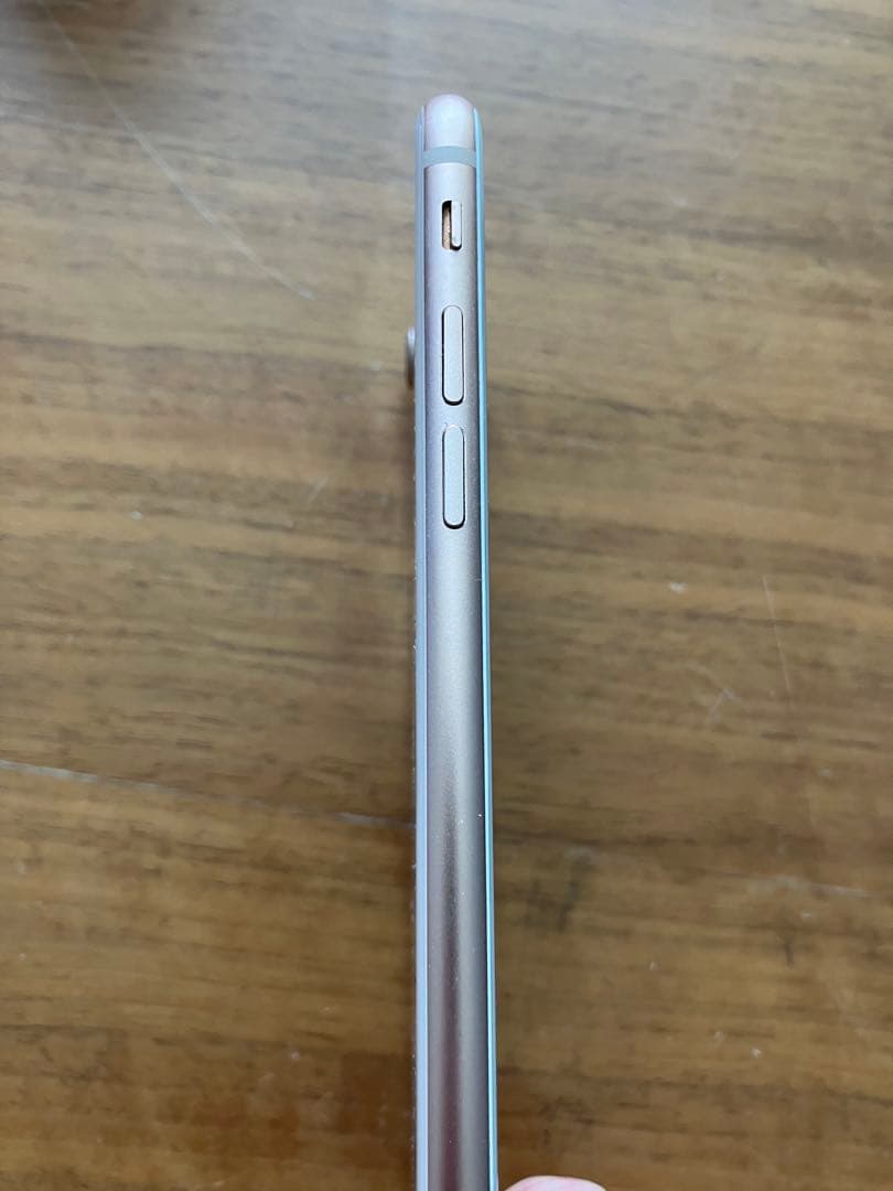 【ジャック】iPhone 8 ゴールド 付属品あり