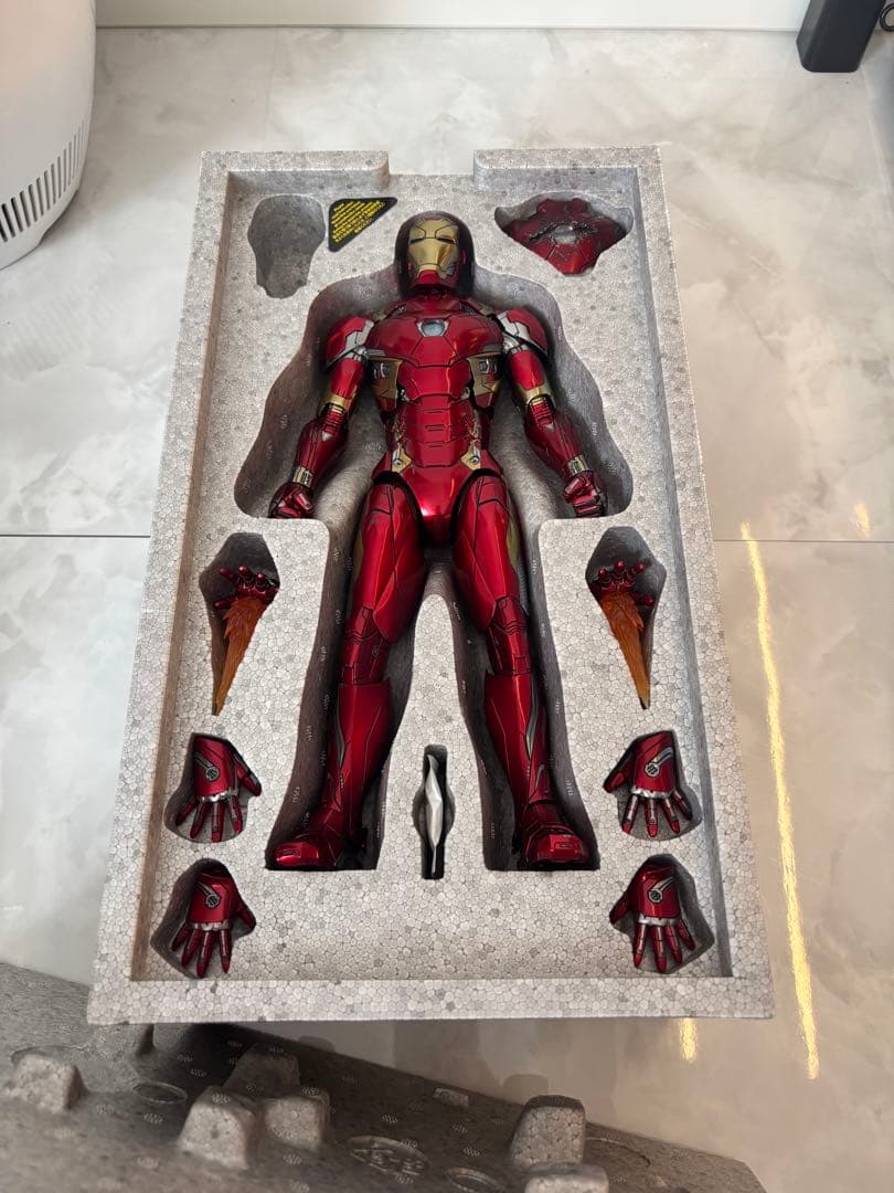 ホットトイズ アイアンマン マーク46