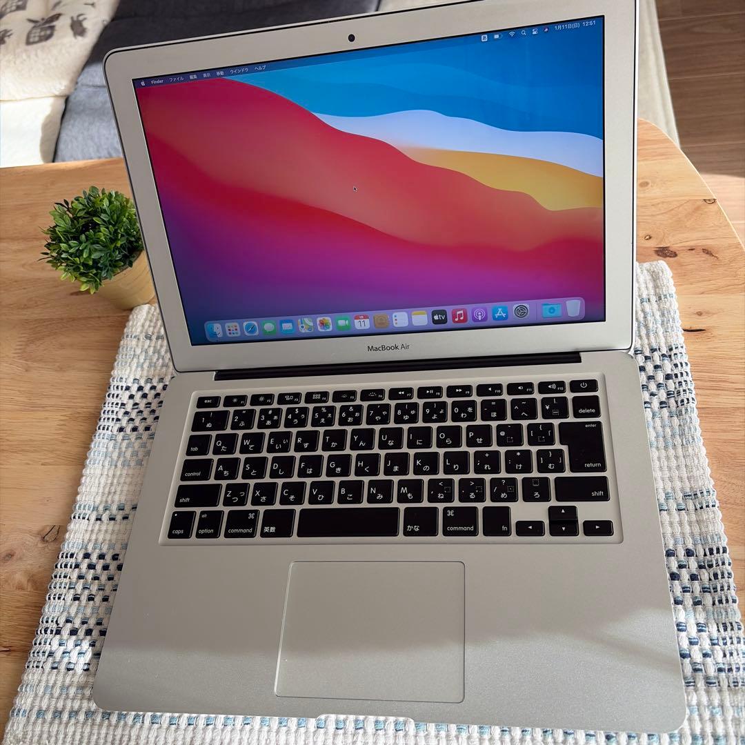 Apple MacBook Air (13-inch，Early 2014)
