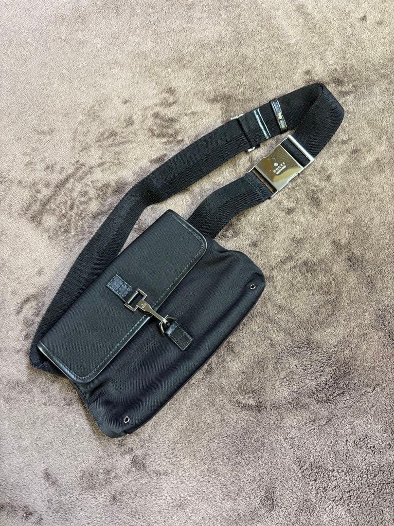 正規品★GUCCI★ブラック★ボディバッグ★保存袋付き ボディバッグ