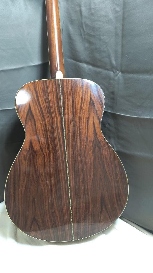 YAMAHA　アコースティックギター　FG-252B