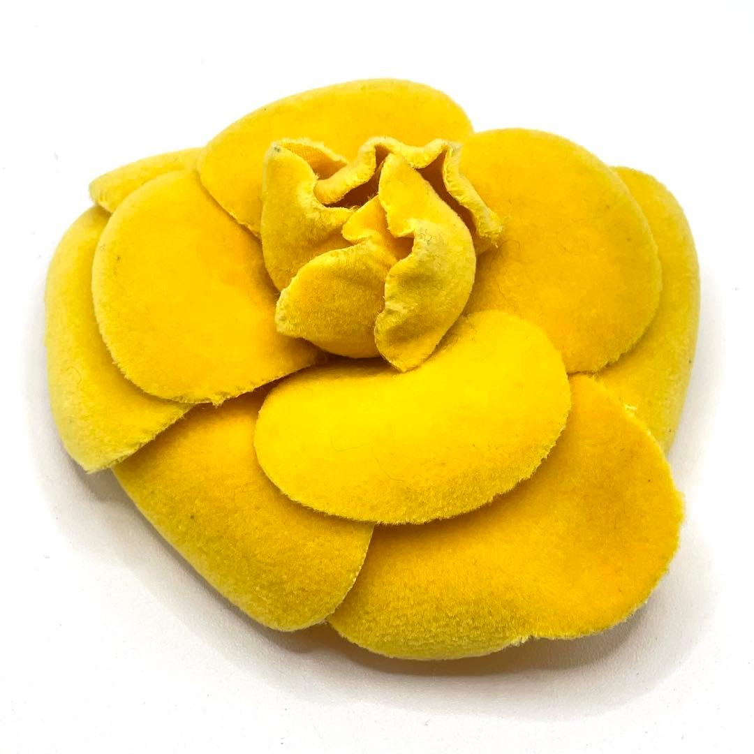 CHANEL シャネル カメリア コサージュ ピンブローチ ベロア イエロー