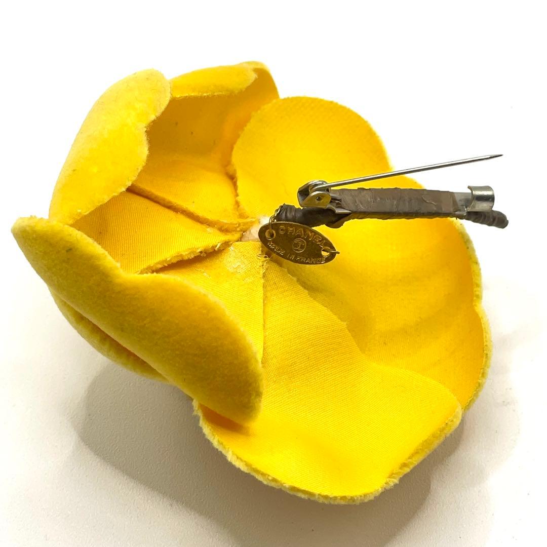 CHANEL シャネル カメリア コサージュ ピンブローチ ベロア イエロー