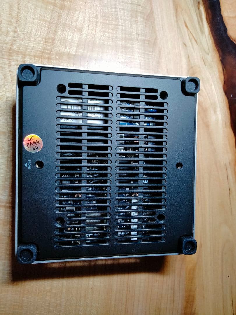 ミニPC Minisforum UN100