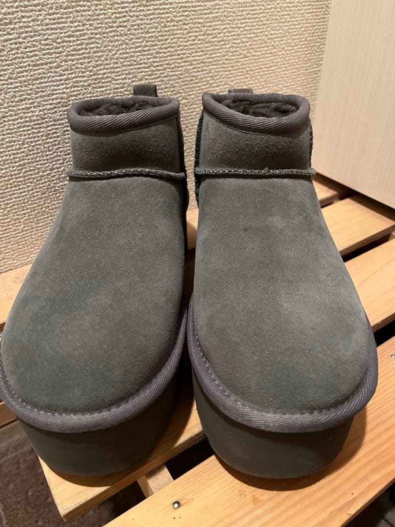 UGG クラシック ウルトラ ミニ プラットフォーム　期間限定‼️