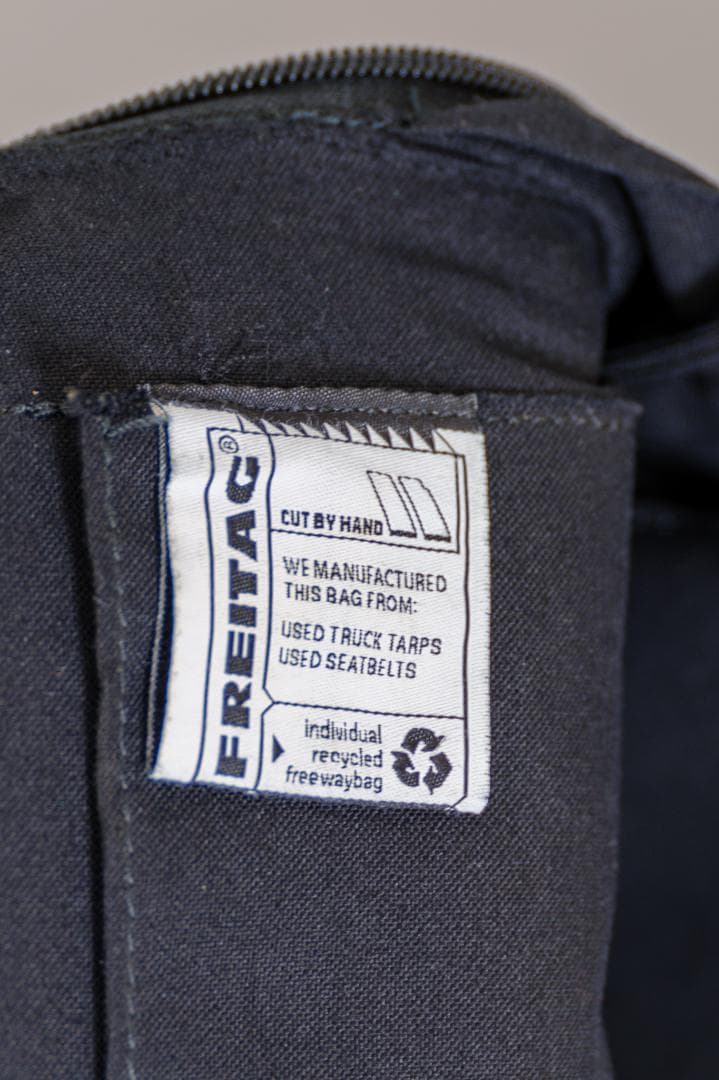 FREITAG F304 MOSS ラップトップバッグ スモール