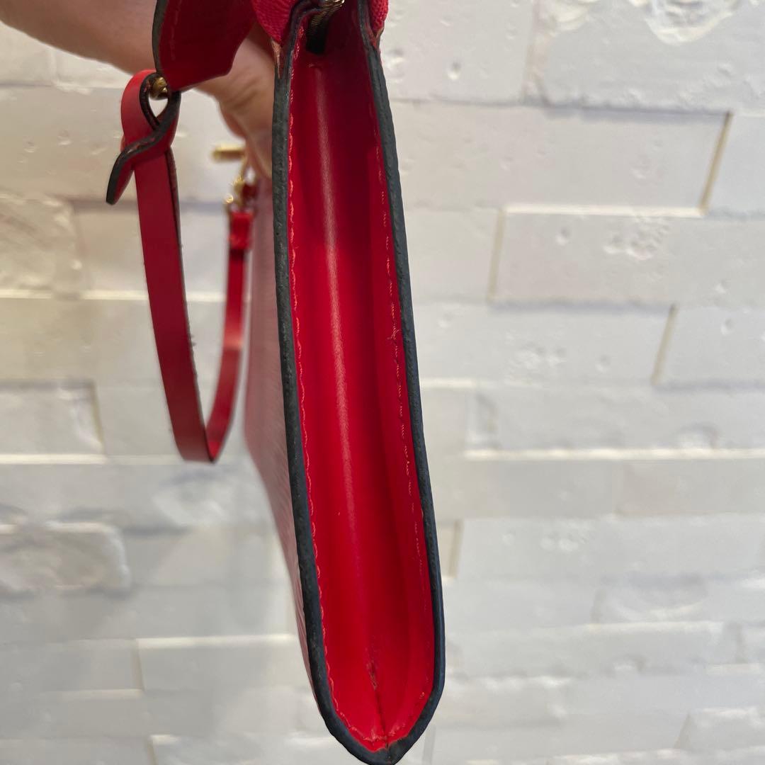 ルイヴィトン エピ アクセソワール ポーチ ポシェットハンドバッグ レッド 赤