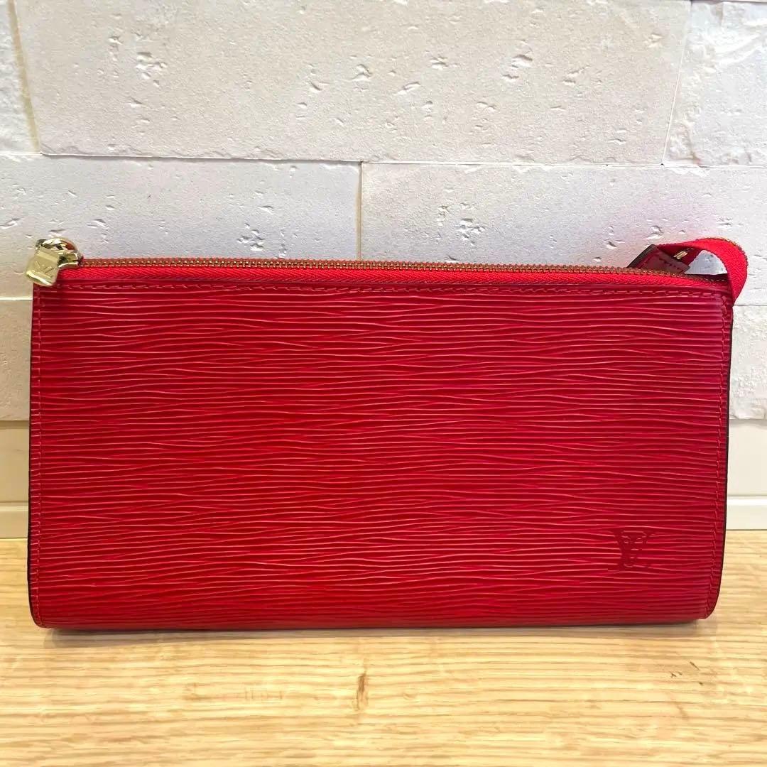 ルイヴィトン エピ アクセソワール ポーチ ポシェットハンドバッグ レッド 赤