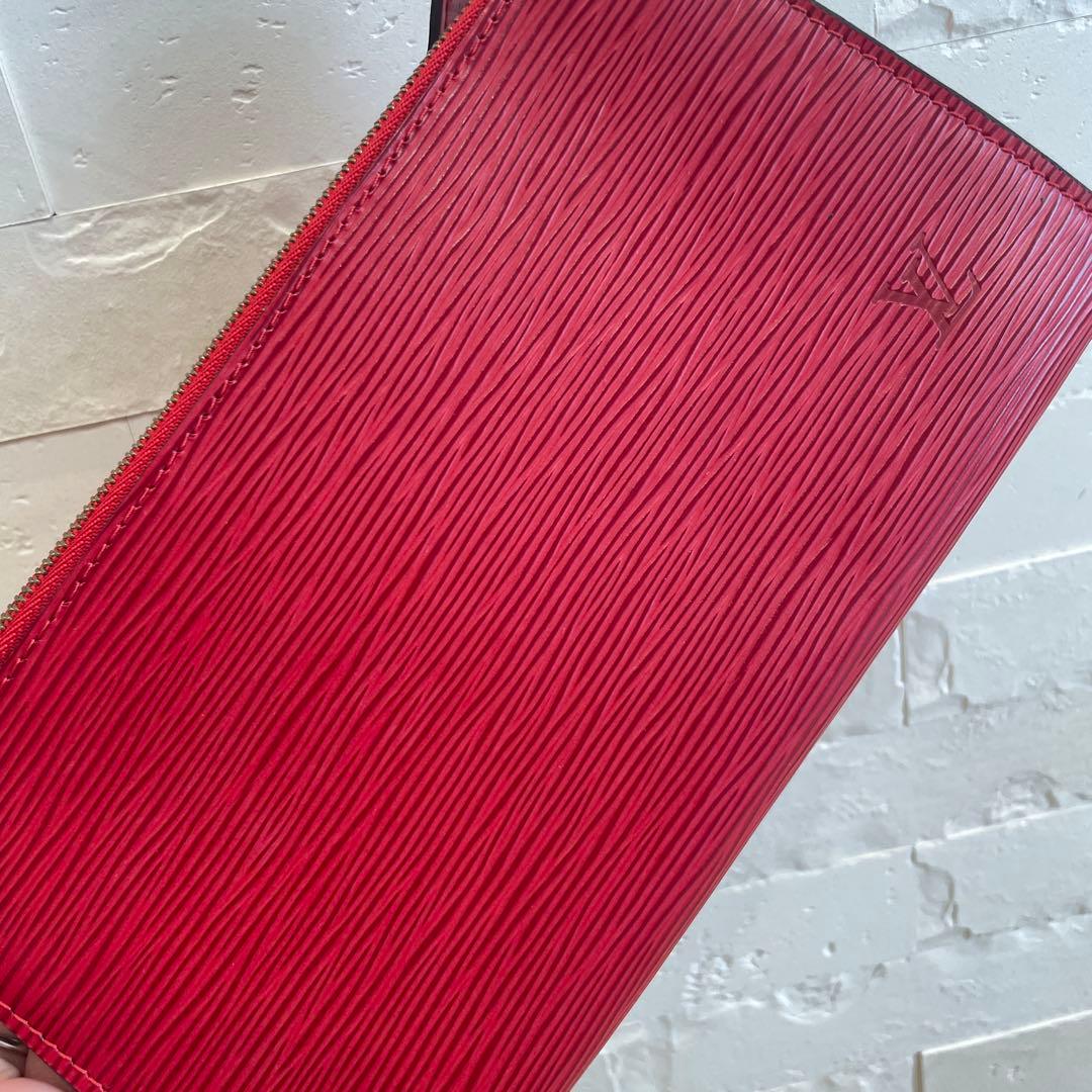 ルイヴィトン エピ アクセソワール ポーチ ポシェットハンドバッグ レッド 赤