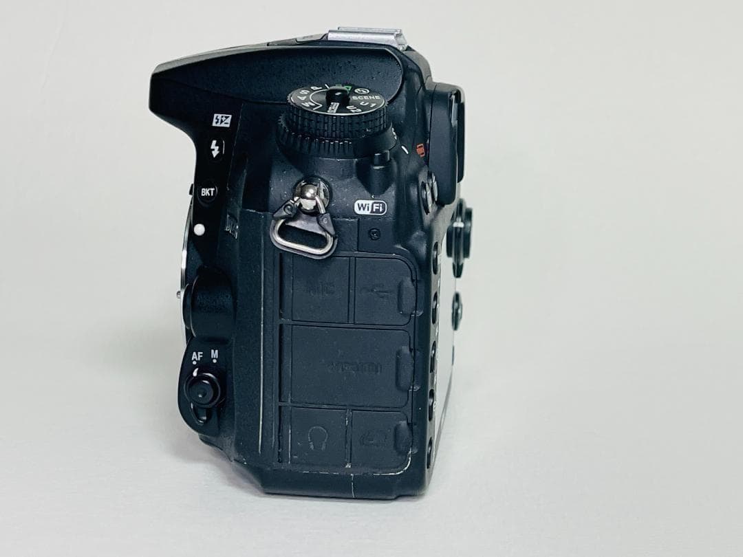 ニコン NIKON D7200 デジタル一眼レフ カメラ 中古 現状品