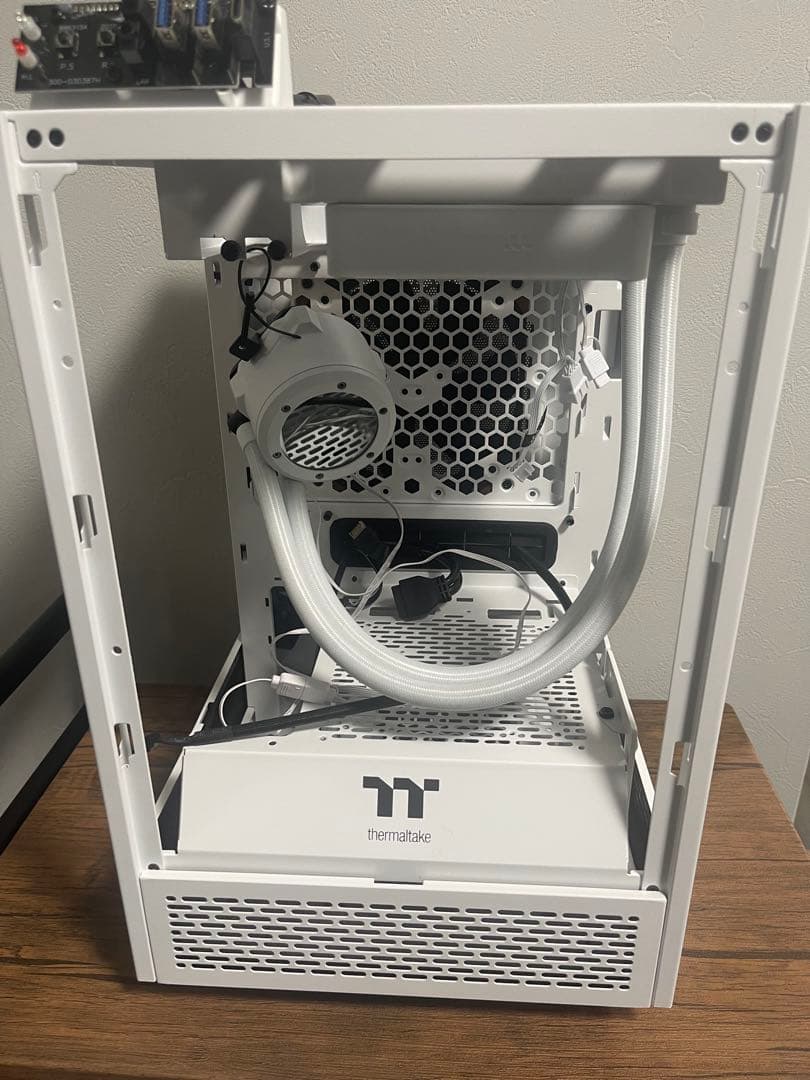 Thermaltake ホワイト ミニタワーケース